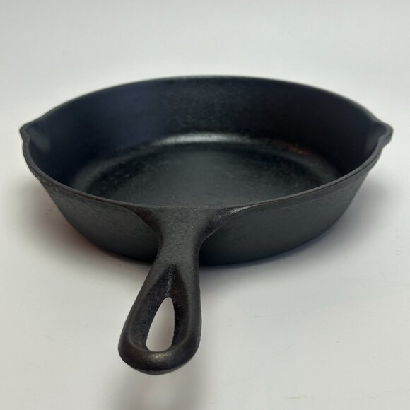 LODGE - Cast Iron Skillet 8" 1.75" H, 8" dia. - SEASONED & READY - Picture 9 of 10